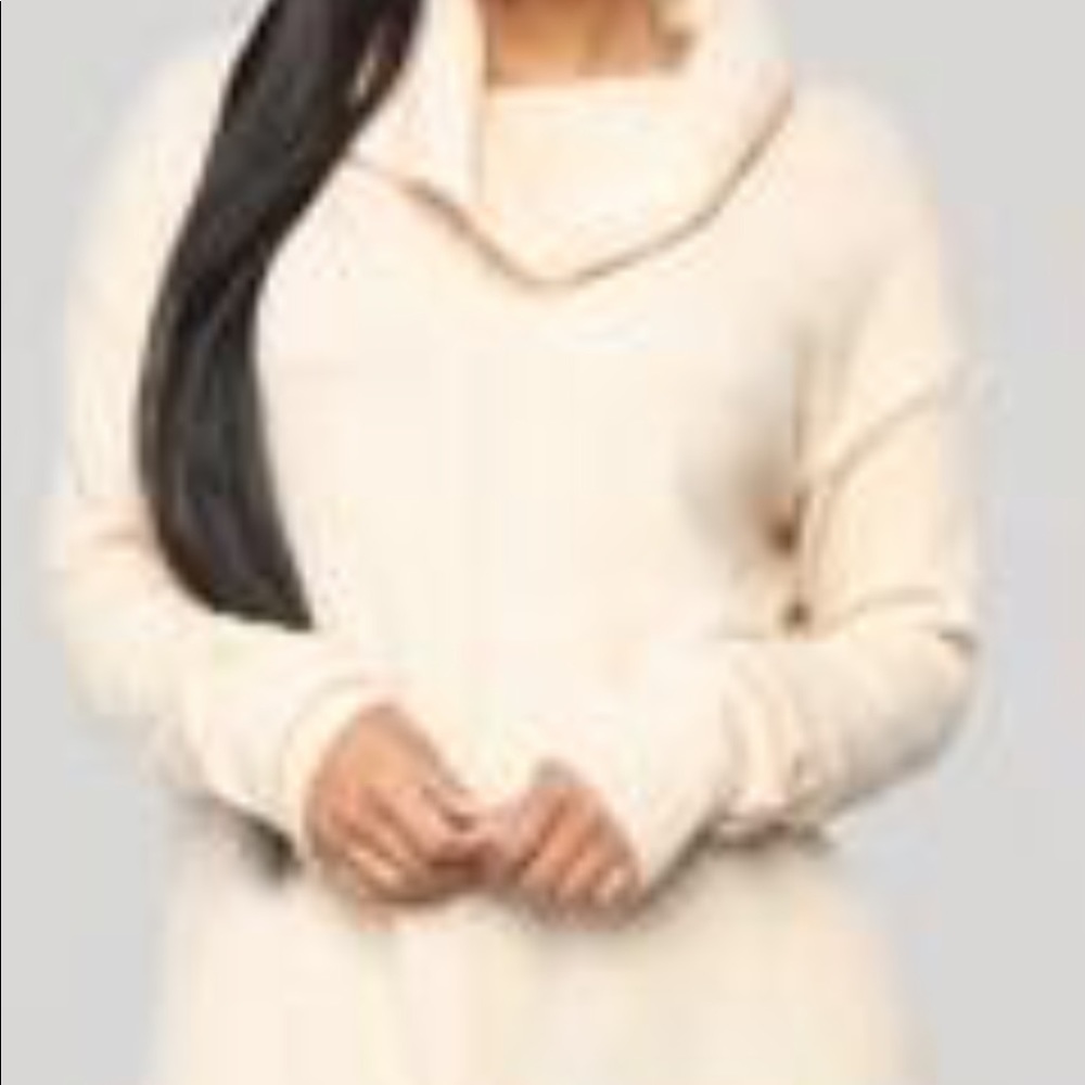 Sweater - Picture 2 of 5